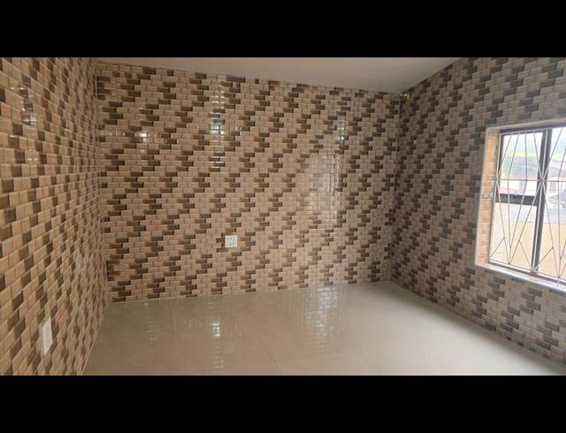 2 BEDROOM PROPERTY TO RENT IN MONTFORD